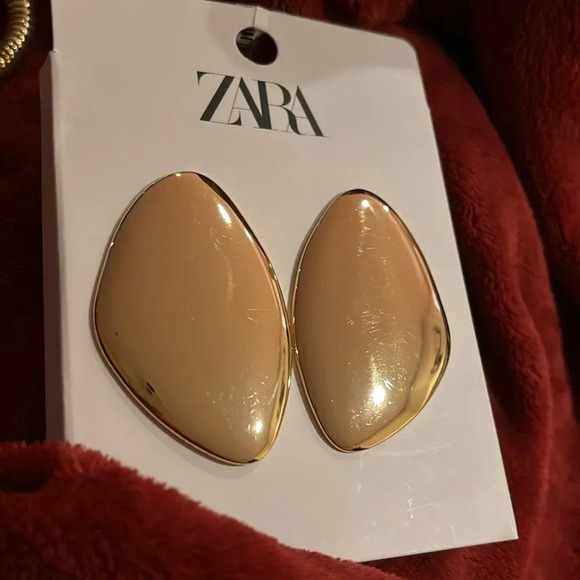 Zara Large Geo Goldtone Flat statement drop earrings - Picture 4 of 8